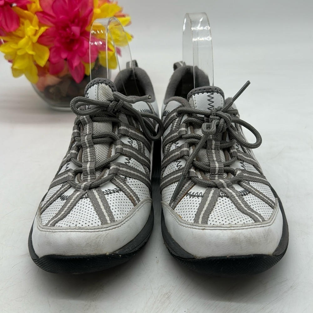 Privo White Gray Sneakers Size 7 SNK5359